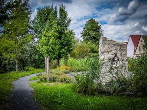 Querkeln Denkmal Stein in Lußberg