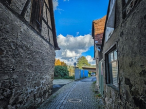 Schmales Gässchen an der Maingasse 18