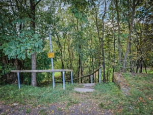 Steinerne Treppe hinunter nach Eltmann