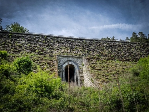 Zweiter großer Bahndamm