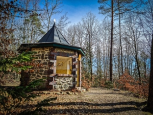 Steinpavillon am Muppberg