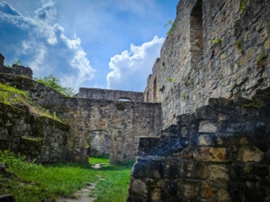 In der Ruine Bramberg im Herzen der Haßberge