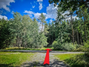 Geradeaus über Kreuzung hinweg
