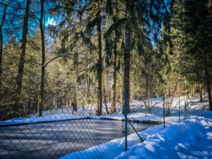 An Wasserhoch- bzw. Zwischenbehälter vorbei