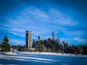 Aussichtsturm auf dem Bleßberg-Gipfel