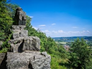 Blick von der Südmauer der Ruine Schmachtenberg
