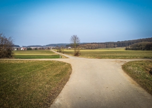 Geradeaus über Kreuzung