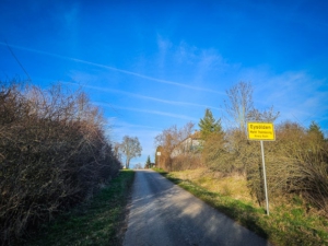 Rückweg in den Ort Eysölden