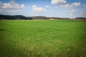 Blick über die weite Tal-Ebene hinter Bad Rodach