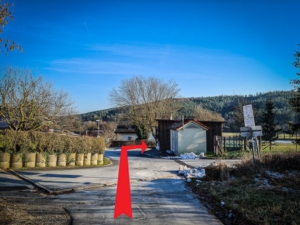 An der zweiten Einmündung nach rechts zur Therme