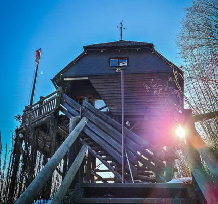 Die Knockhütte oberhalb von Obernsees