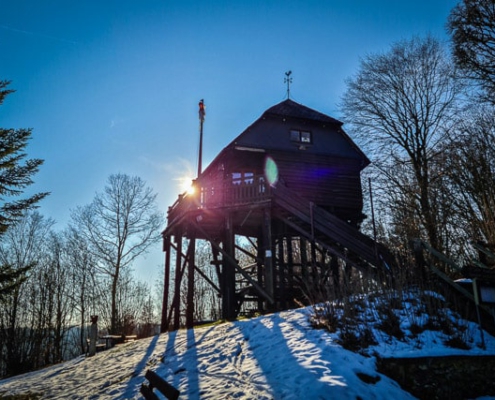 Die Knockhütte oberhalb von Obernsees