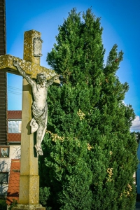 Kruzifix-Standbild in Saltendorf