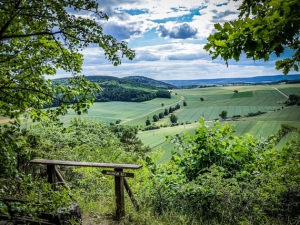 Herrlicher Blick über die Bergkante