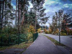 Breiter Fußgängerweg