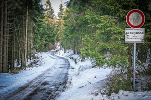 An Schild Sackgasse vorbei