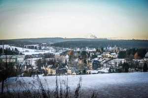 Blick über Ernstthal bis Neuhaus am Rennweg