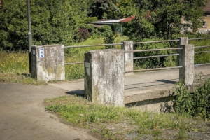 Diese Brücke überqueren