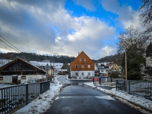 Straßen-Brücke über die Itz