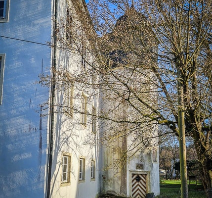 Schloss Almerswind in frühlingshafter Stimmung