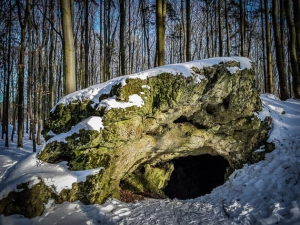 Die Jungfernhöhle über Tiefenellern