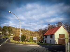 Hier nach rechts unten abbiegen