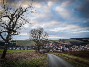 Hinunter nach Hausen