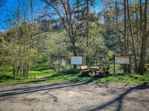 Wanderparkplatz vor Kleinziegenfeld