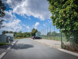 Parkplatz an den Sportplätzen