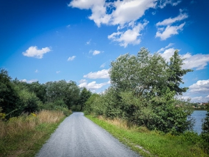 Weg zwischen den Seen