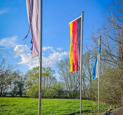 3 Fahnen am Mainzusammenfluss